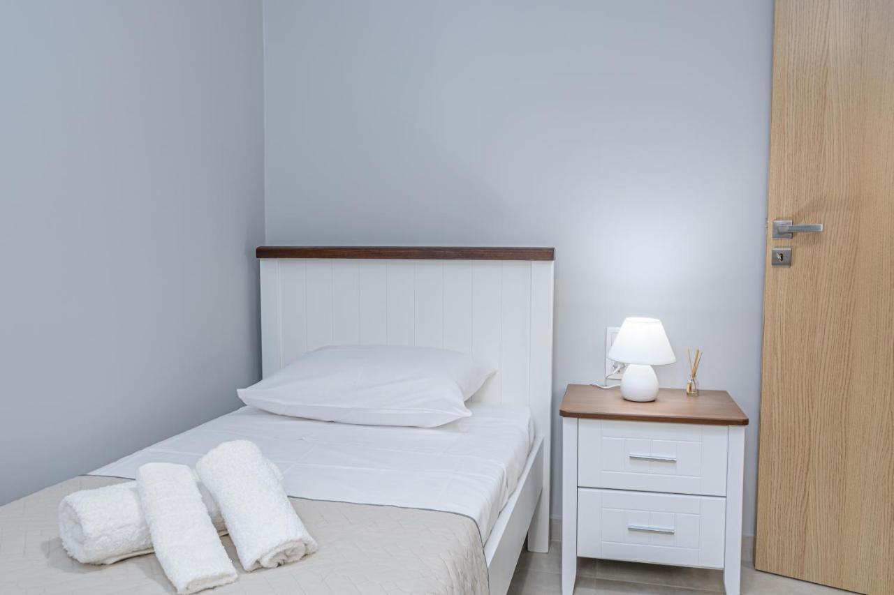 J&T Apartment - 150M From The Beach Città di Zante Esterno foto
